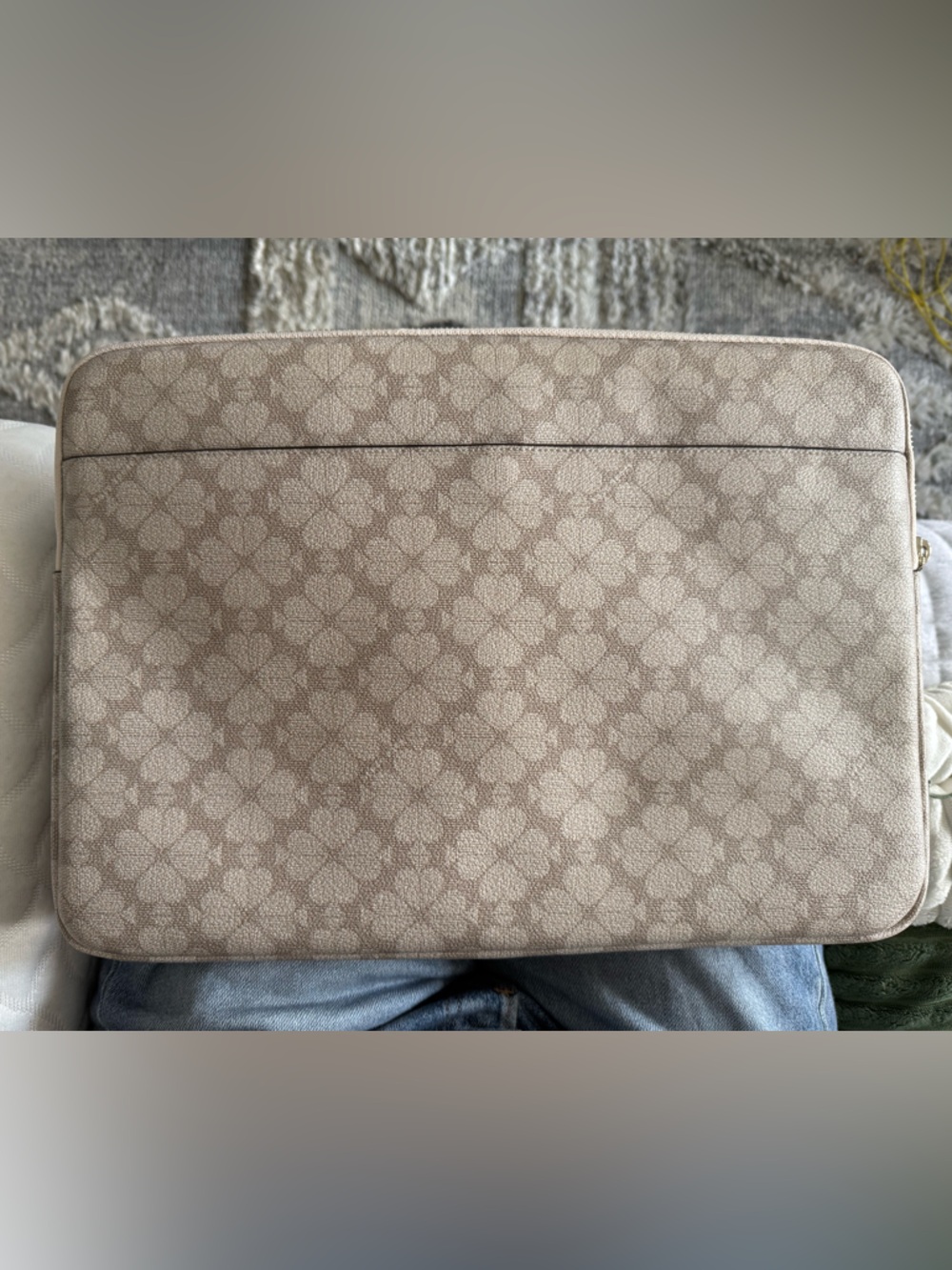 Kate Spade laptop sleeve like new - Picture 2 of 8